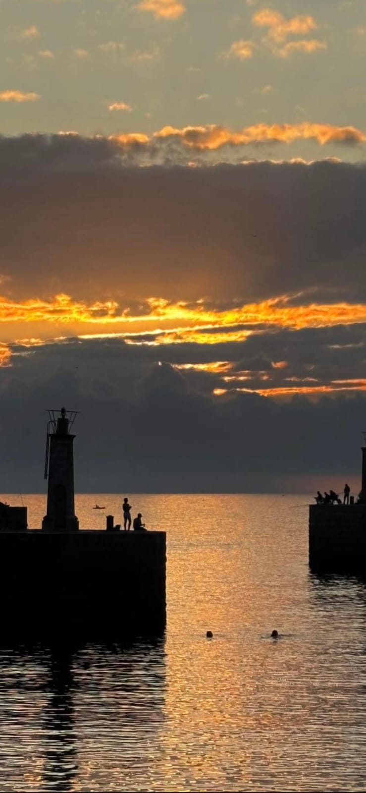 Atardecer faros de Tapia