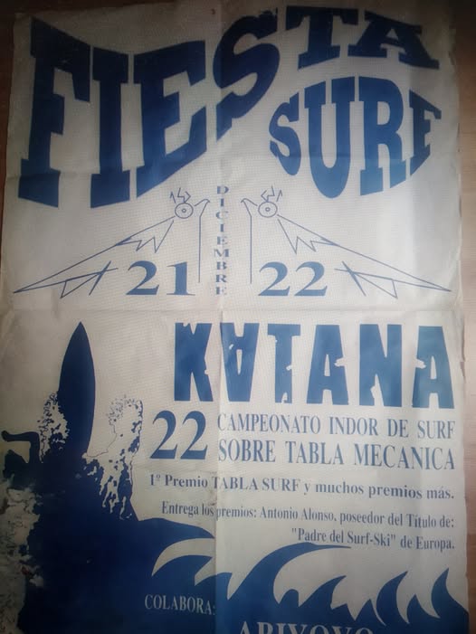 Cartel surfista Tapia de Casariego