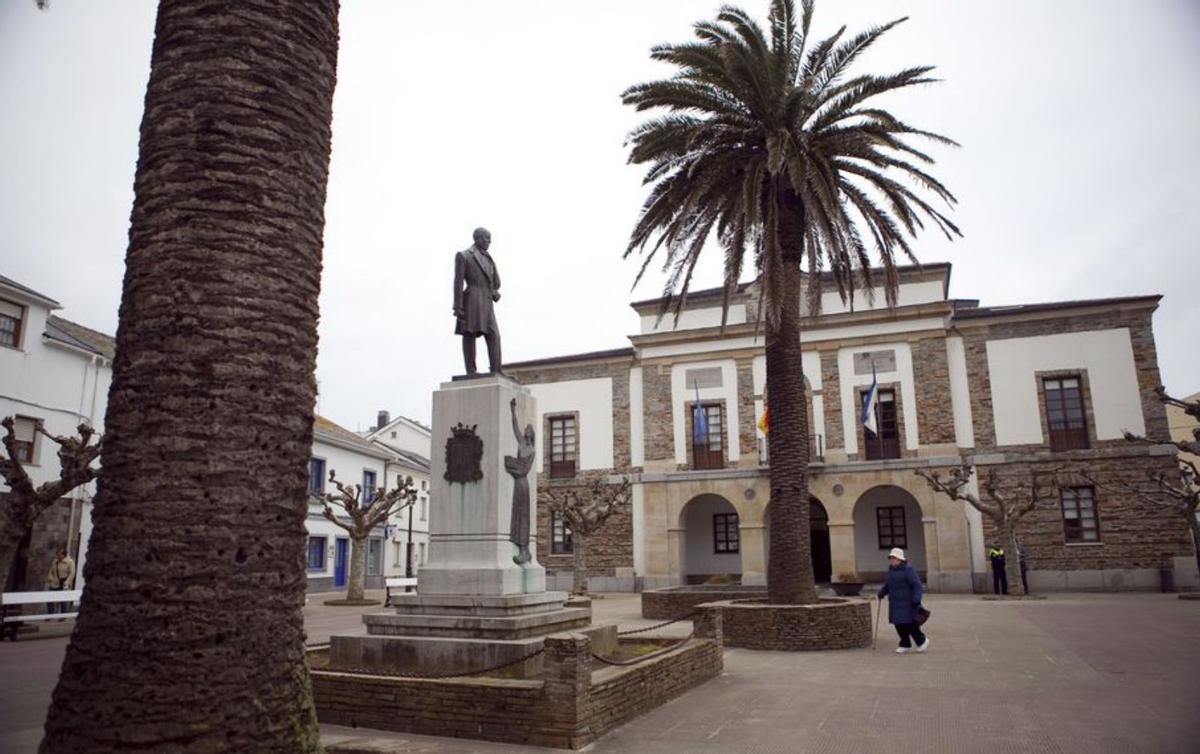 Monumento Fernando Fernández Casariego